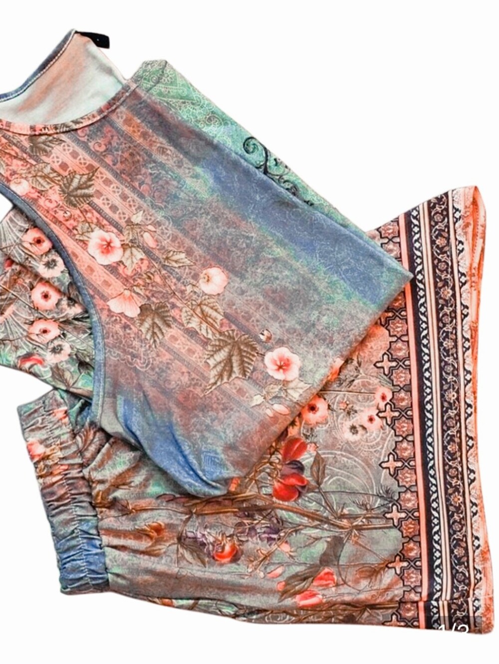 Shein Boho Floral Lounge Set – Tank Top & Shorts Size Medium M